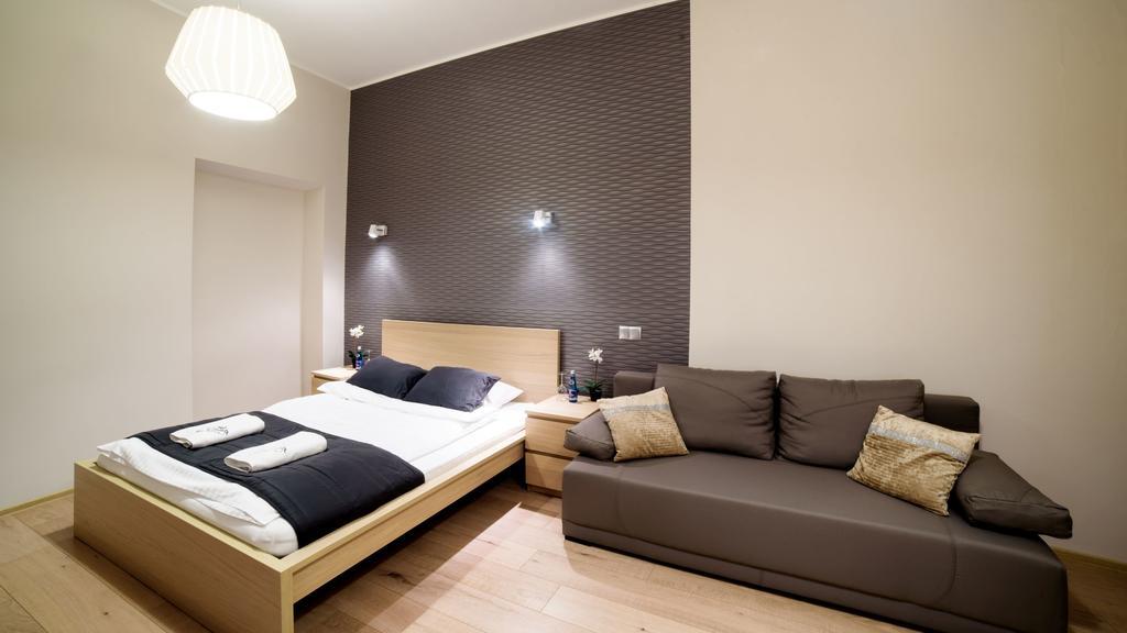 Cracow Rent Apartments - Spacious Apartments For 2-7 People In Quiet Area - Kolberga Street Nr 3 - 10 Min To Main Square By Foot Krasków Eksteriør bilde