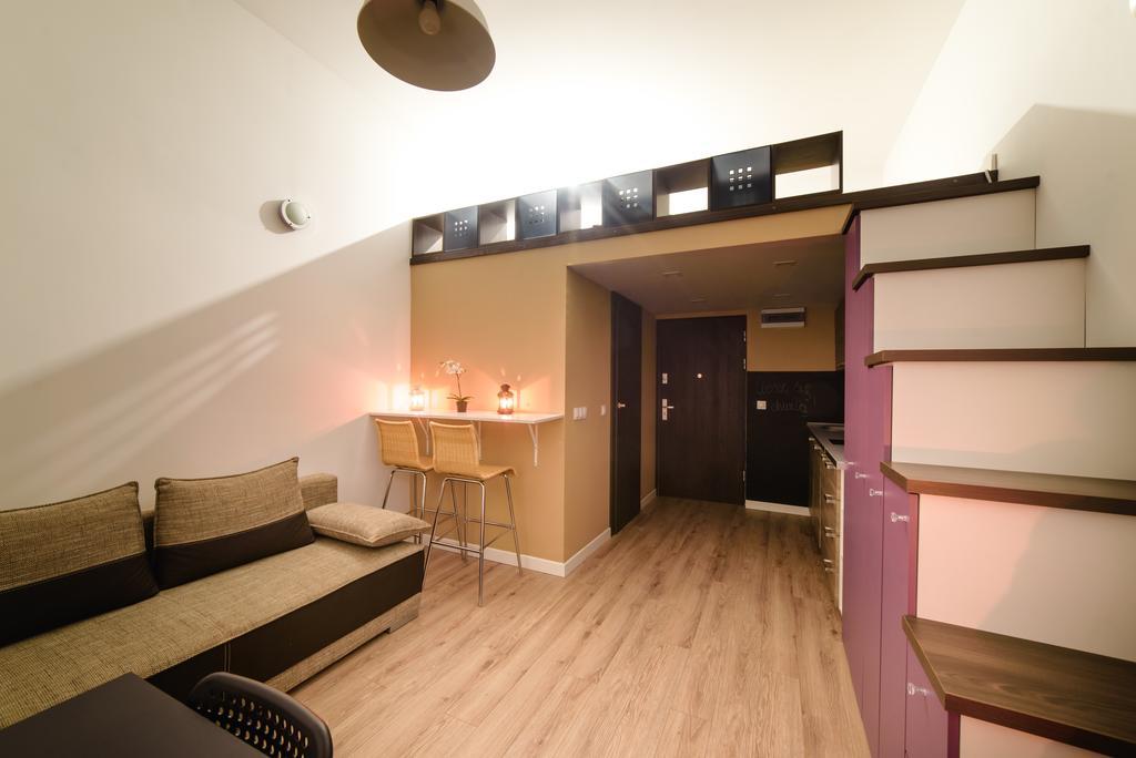 Cracow Rent Apartments - Spacious Apartments For 2-7 People In Quiet Area - Kolberga Street Nr 3 - 10 Min To Main Square By Foot Krasków Eksteriør bilde