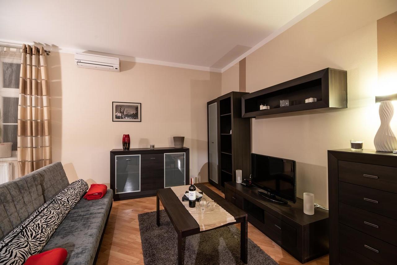 Cracow Rent Apartments - Spacious Apartments For 2-7 People In Quiet Area - Kolberga Street Nr 3 - 10 Min To Main Square By Foot Krasków Eksteriør bilde